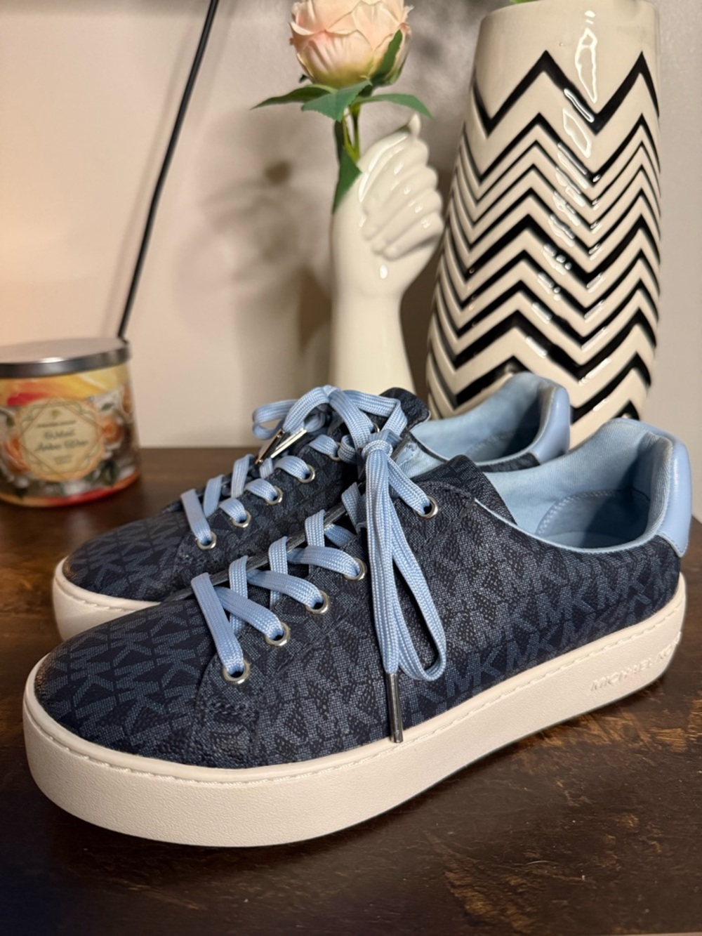 Michael Kors Navy and Light Blue Logo Low-Top Sneakers